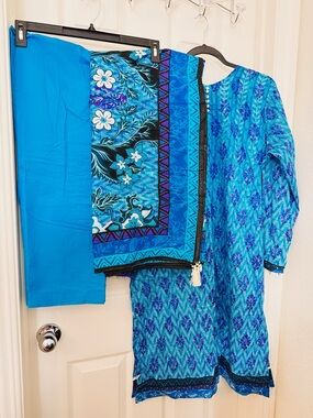 Blue Floral Women Kurta Set